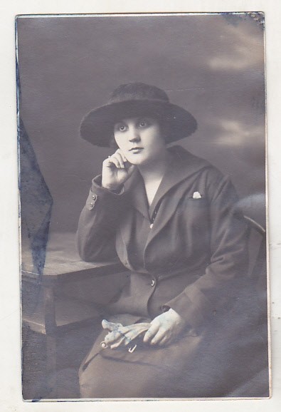 bnk foto - Portret de femeie - Botosani 1922