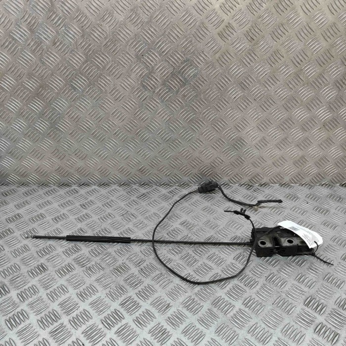 &Icirc;ncuietoare capota VW PASSAT Variant B7 365 2012 OEM: 3AB823509A 30658954