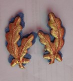 C7 1 - petlite militare - laur mic auriu - albastru aviatie - piesa colectie