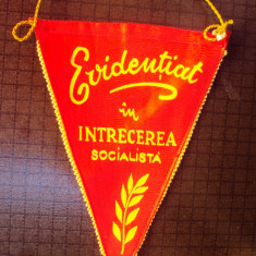 Fanion "Evidentiat in intrecerea socialista"