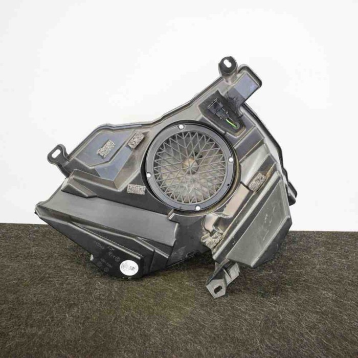 Subwoofer AUDI A5 Cabrio 8F7 2010 OEM: 8F0035382