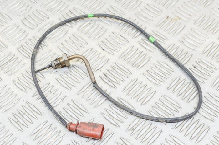 Senzor de temperatură VW TIGUAN 5N_ 2015 OEM: 04L906088EB | 12228729