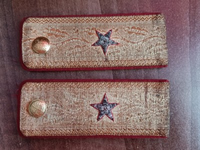 C3 - Grade militare - post 89 - general o stea - uscat foto