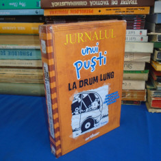 JEFF KINNEY - JURNALUL UNUI PUSTI * VOL. 9 : LA DRUM LUNG , 2021 ( CARTONATA )