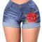 W544-444 Pantaloni scurti decorati cu floare intr-o parte