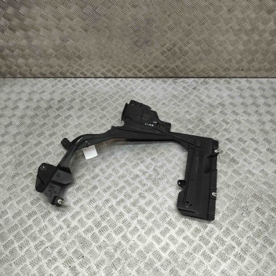 Scut motor dreapta spate BMW X1 F48 2016 OEM: 7354760 foto