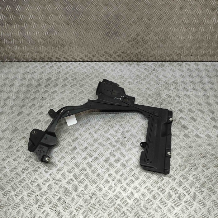 Scut motor dreapta spate BMW X1 F48 2016 OEM: 7354760