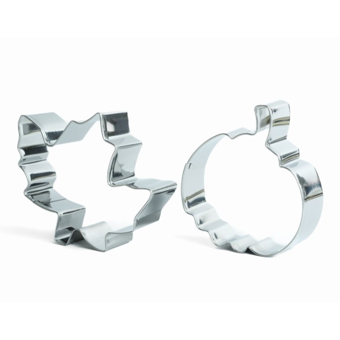 Set 2 forme metalice pentru prajituri &ndash; frunza si dovleac &ndash; 8 cm Best CarHome