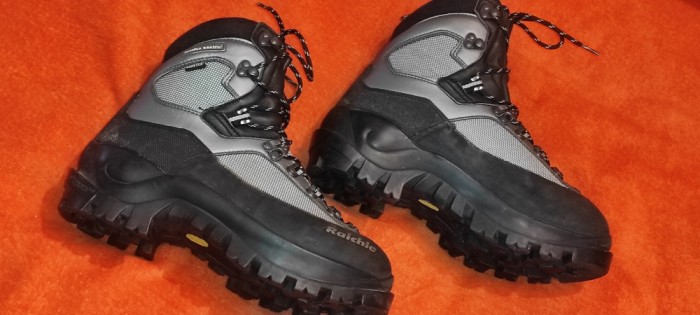 bocanci tehnici de iarna prindere rapida pt. coltari membrana GORE - TEX RAICHLE buni pt. nr 40