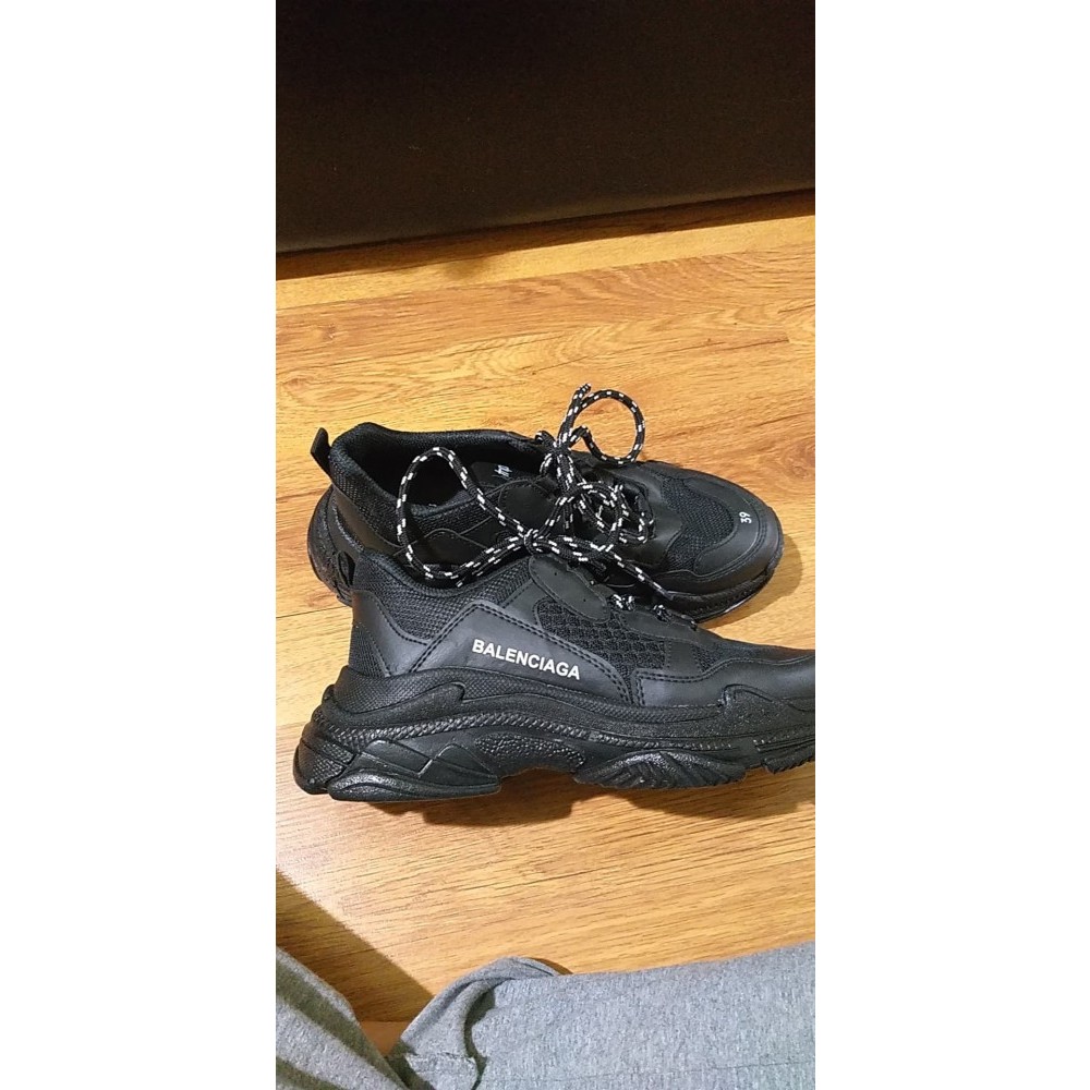 balenciaga 38 triple s