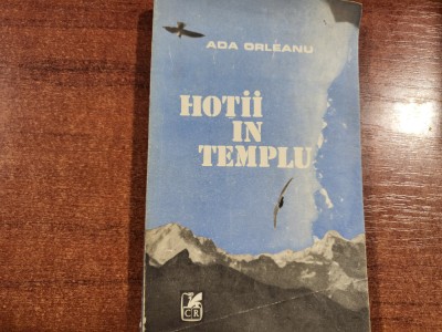 Hotii in templu de Ada Orleanu foto