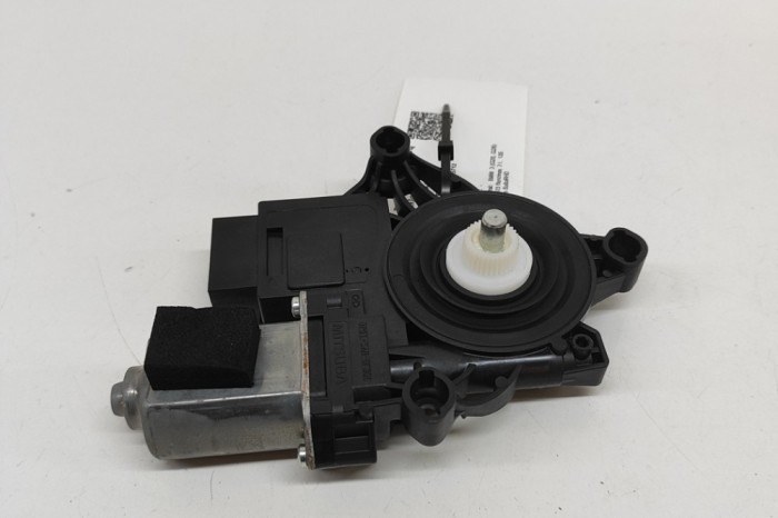 Motor macara geam ușă st&acirc;nga față BMW 3 G20, G28 2023 OEM: 5A607F1 | 29997554