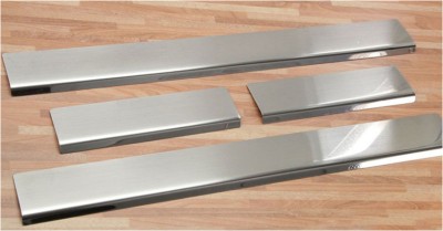 Ornament cromat pentru praguri compatibil: Dacia Duster 2010-2018 foto
