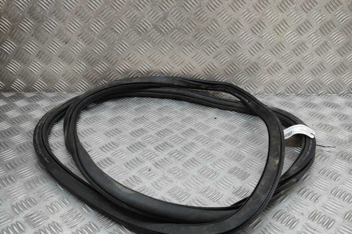 Garnitura ușă dreapta spate SKODA SKODA ENYAQ iV SUV 5AC, 5AZ 2022 OEM: 11A867914B | 29860787