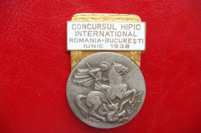 INSIGNA CONCURSUL HIPIC INTERNATIONAL ROMANIA BUCURESTI 1938 foto