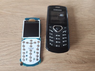 Carcasa Samsung E1170 folosita cu display si placa de baza foto