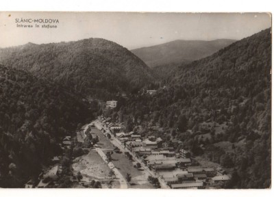CPIB 15634 CARTE POSTALA - SLANIC MOLDOVA, INTRAREA IN STATIUNE, RPR foto