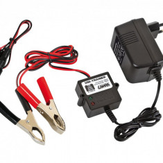 Redresor pentru baterii auto LAMPA LAM70175, putere 14W, curent maxim incarcare 300 mA, alimentare 230V