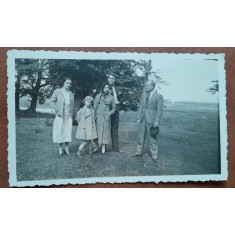 Fotografie, Familia Litarczek la Tiganesti, (baietelul geo,dr. Litarczek) 1934