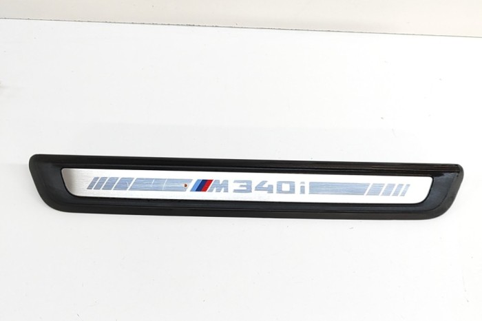 Ornament prag st&acirc;nga față BMW 3 G20, G28 2019 OEM: 8079724 28992976