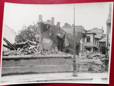 Bucuresti 1944 dupa bombardament str.Popa Tatu 11,5x8,5 cm foto