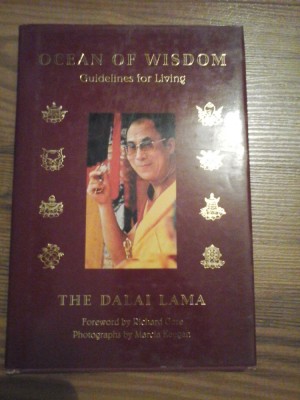 OCEAN OF WISDOM - THE DALAI LAMA foto