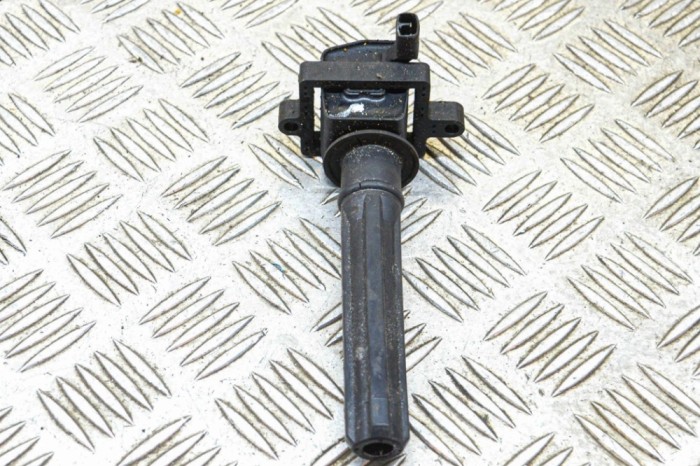 Bobina de inducție de &icirc;naltă tensiune CHRYSLER 300 C LX 2004 OEM: 04609-095AI 14109470