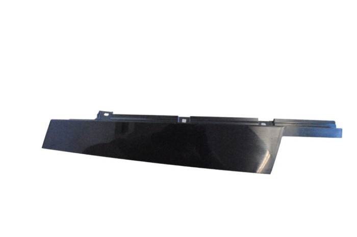 Ornament vertical ușă dreapta față VOLVO XC40 536 2018 OEM: 31448392 25206697