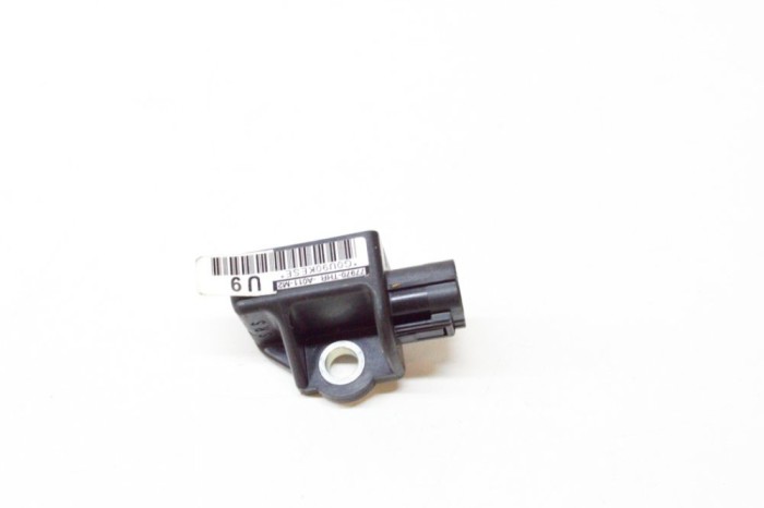 Senzor de impact st&acirc;nga spate HONDA ODYSSEY RL6 2018 OEM: 77970-THR,77970-THR-A011-M2 | 13619717