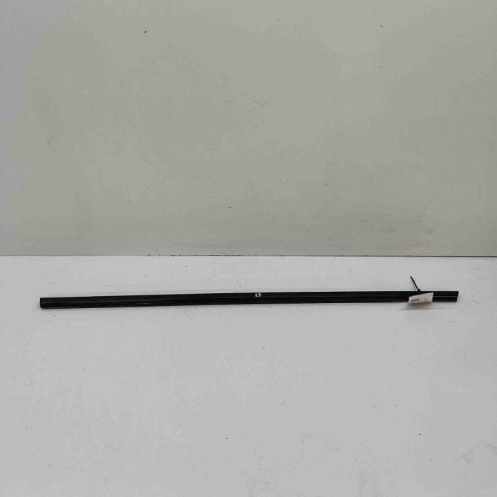 Chedar geam ușă dreapta spate AUDI Q8 E-TRON Sportback 2023 OEM: 4KE839476C