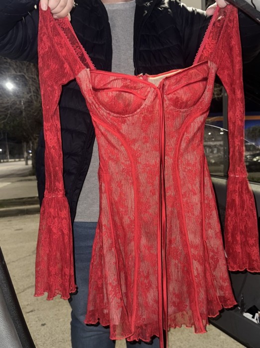 Rochie roşie de vanzare.