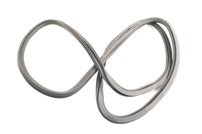 Garnitura ușă dreapta față PORSCHE MACAN 95B 2017 OEM: 95B831721