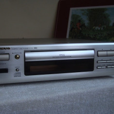 CD Player ONKYO C 711 R1 – Perfect