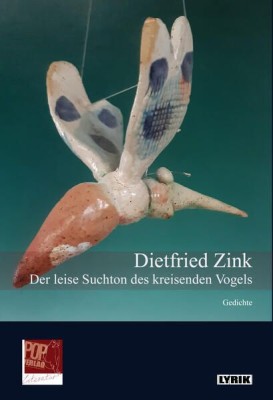 Der leise Suchton des kreisenden Vogels. foto