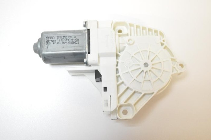 Motor macara geam ușă dreapta față VW SHARAN 7N1, 7N2 2015 OEM: 8K0959801B 2634682