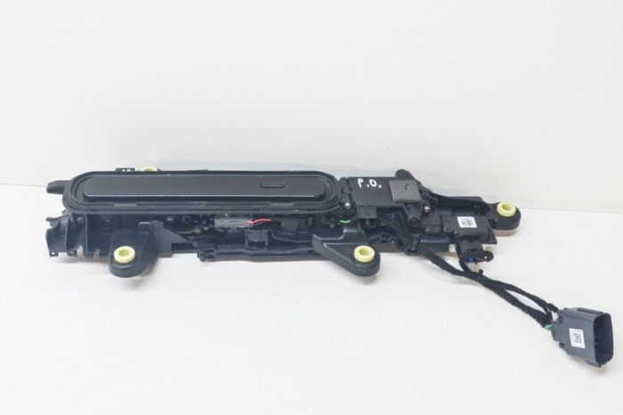 M&acirc;ner exterior ușă dreapta față JAGUAR I-PACE X590 2020 OEM: J9D3-22400-AE,C93409-104 | 12185224