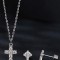 Set Bijuterii Argint 925 cu Moissanite: Crucile Delicate cu &Icirc;nchidere Screw