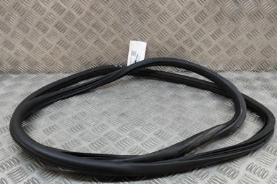 Garnitura ușă dreapta spate VW TOUAREG 7P5 2016 OEM: 7P0867367H | 24471136 foto