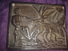 TABLOU IN RELIEF vintage din ceramică neagră,ceramică de artă Babos Miklos Korond,mijlocul secolului maghiar,sculptate manual &icirc;n relief,stantat-semnat