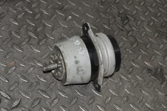 Suport motor dreapta AUDI Q7 4L 2008 OEM: 7l8199131a 11784513