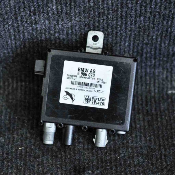 Amplificator de antena BMW X5 E53 2002 OEM: 6906070