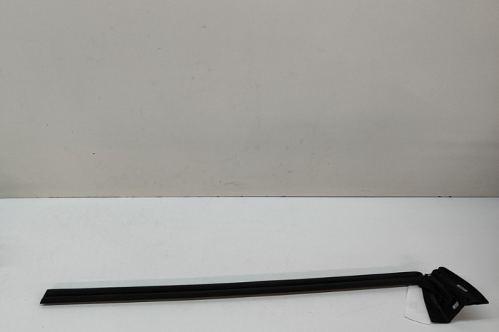 Chedar geam ușă st&acirc;nga față MERCEDES-BENZ SLC R172 2018 OEM: A1727200724 30716374