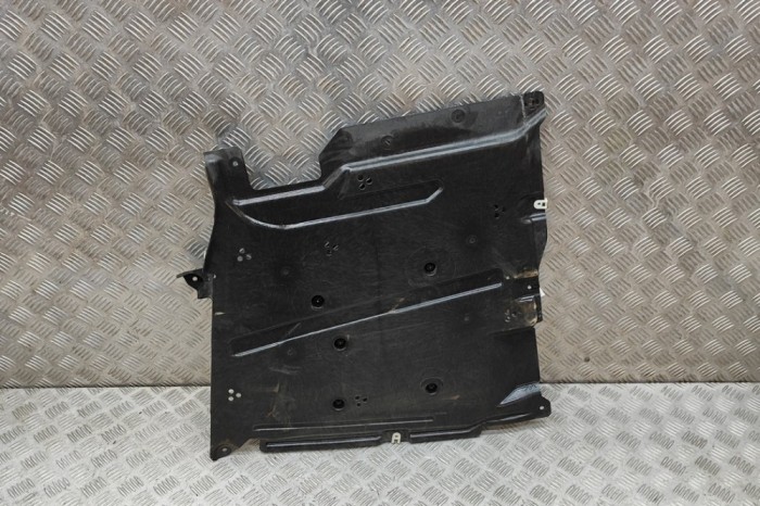 Scut motor dreapta spate BMW 3 G20, G28 2024 OEM: 7435570 30319785