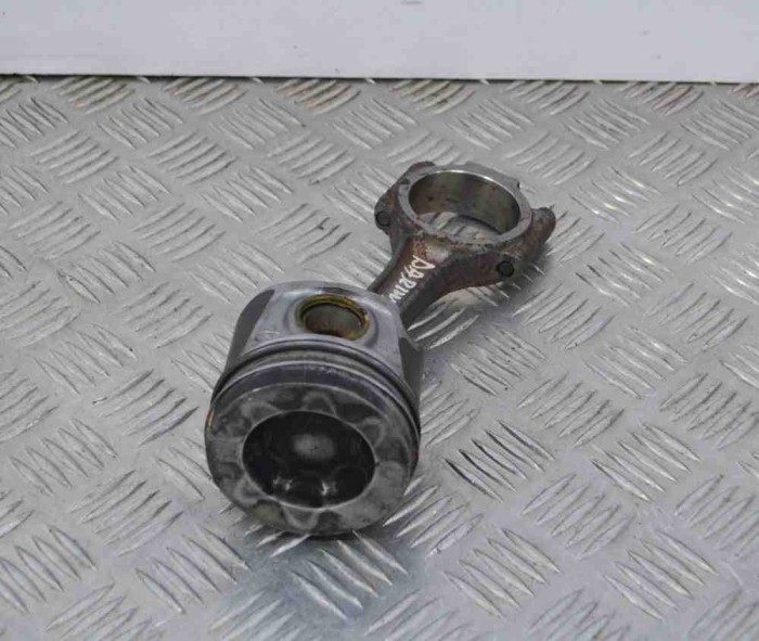 Piston AUDI A3 8P1 2010 OEM: 03LS03L107065G