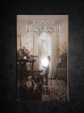 JOANNA TROLLOPE - O ALTA FAMILIE