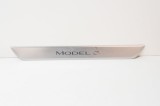 Ornament prag st&acirc;nga față TESLA MODEL 3 2020 OEM: 1504763-00-A 12610472