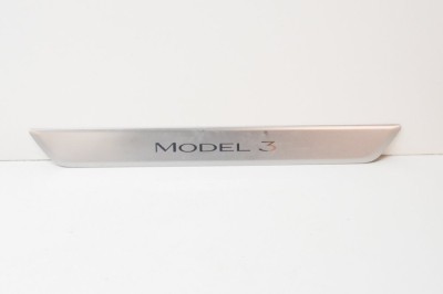 Ornament prag st&amp;acirc;nga față TESLA MODEL 3 2020 OEM: 1504763-00-A 12610472 foto