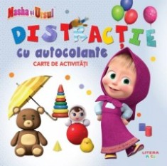 Masha si ursul. Distractie cu autocolante. Carte de activitati