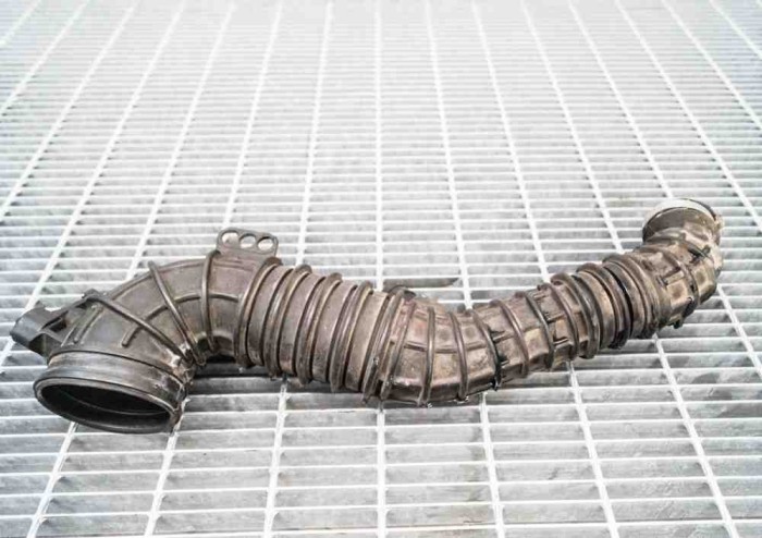 Furtun VW TRANSPORTER V T5 Furgon 2011 OEM: 7E0129627C