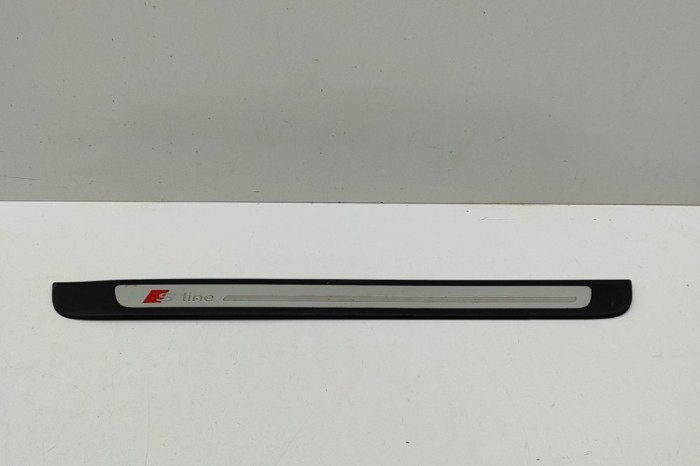 Ornament prag dreapta față AUDI A6 Avant 4G5, C7, 4GD 2017 OEM: 4G0853374K | 31979745
